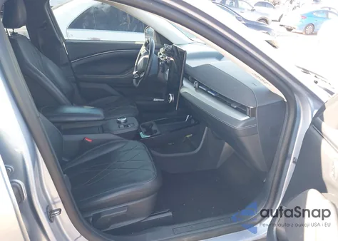 2022 Ford Mustang Mach-E Select z USA, uszkodzony, nr VIN 3FMTK1RMXNMA51976